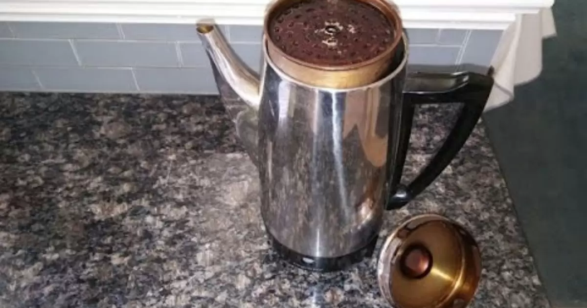 How to Clean a Stainless Steel Coffee Pot