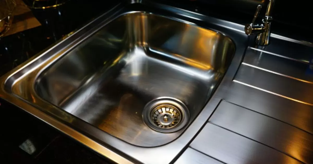 how-to-polish-a-stainless-steel-sink