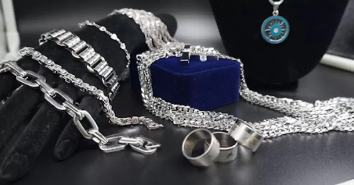 What is Stainless Steel Jewelry